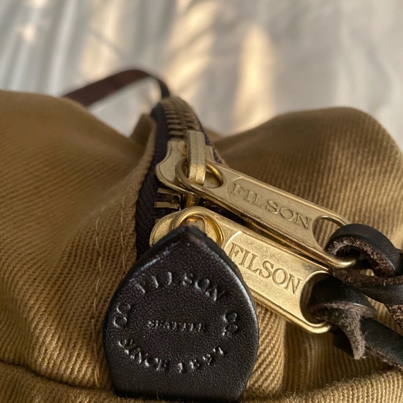 Filson zipper tote bag for sale - Picture 8 of 9